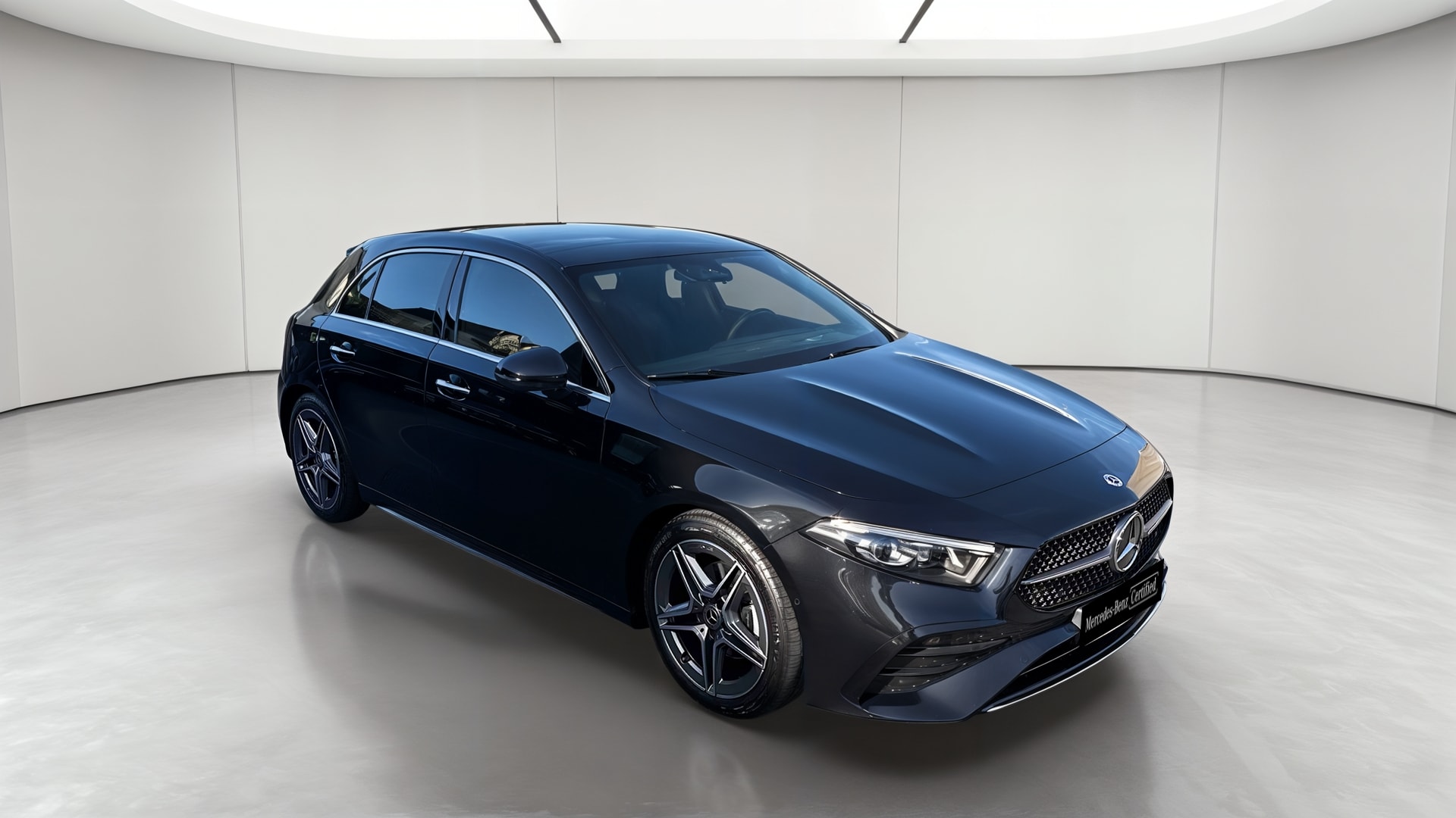 Mercedes-Benz Classe A 200 d AMG Line — 3/4 avant droit