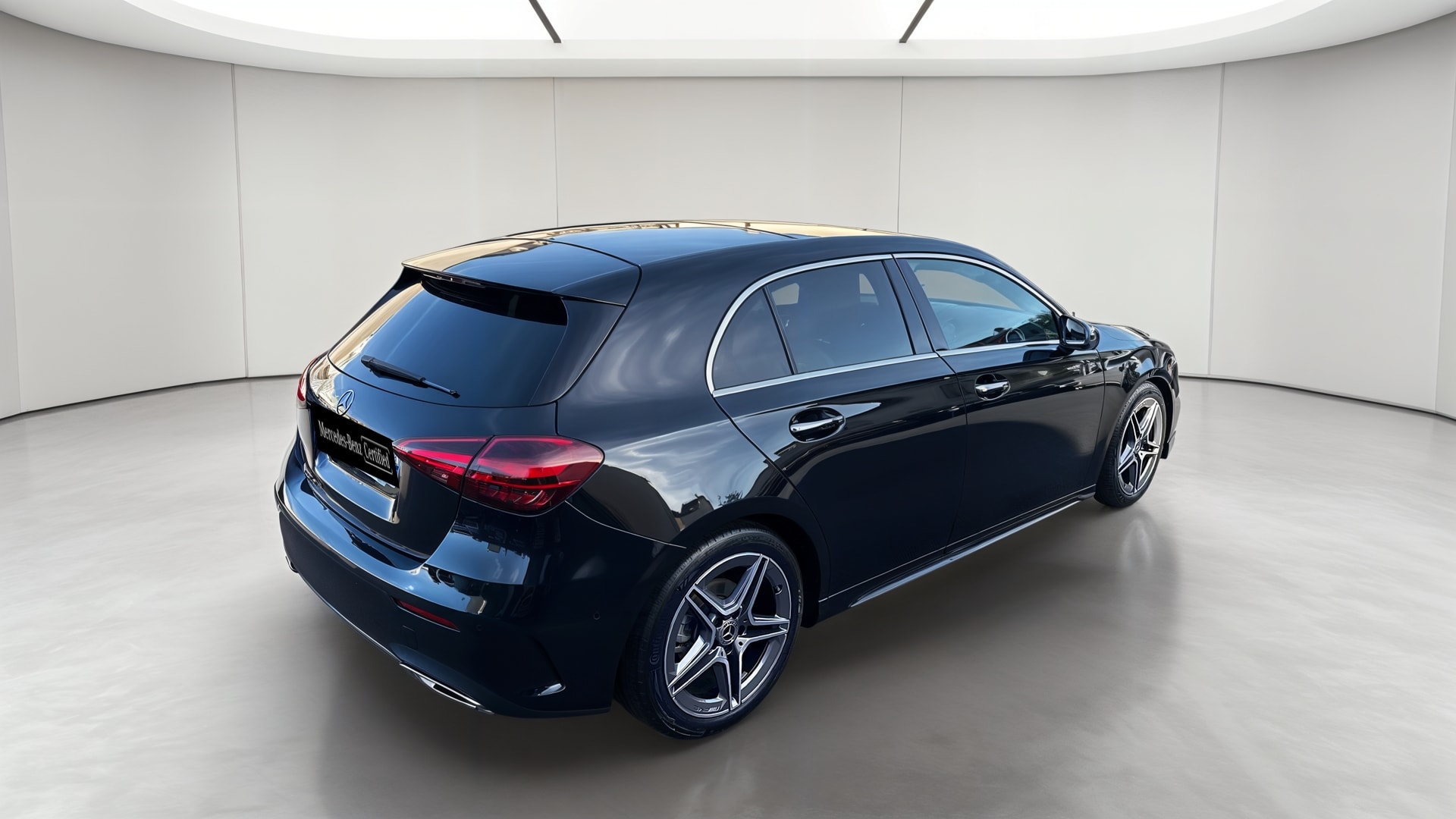 Mercedes-Benz Classe A 200 d AMG Line — 3/4 arrière droit