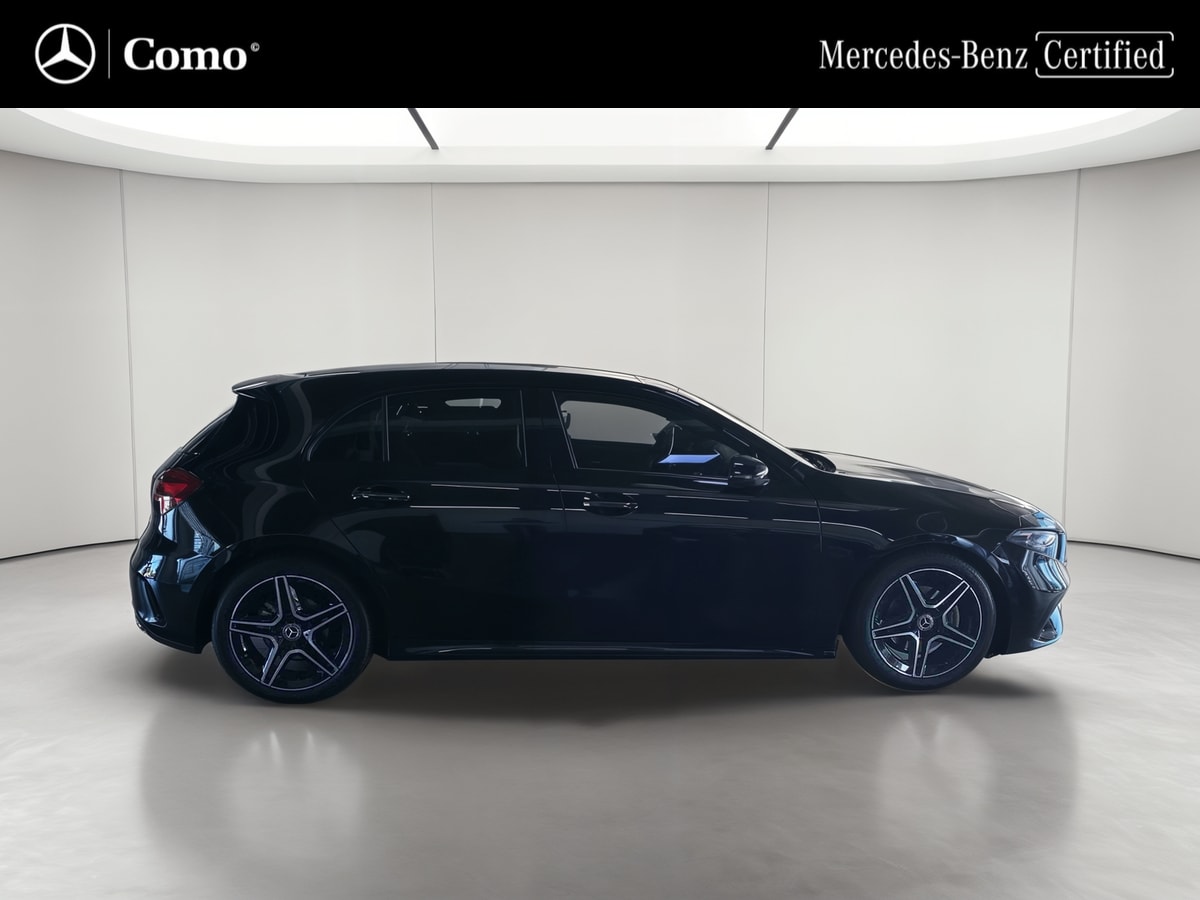 Mercedes-Benz Classe A 180 AMG Line — Profil droit