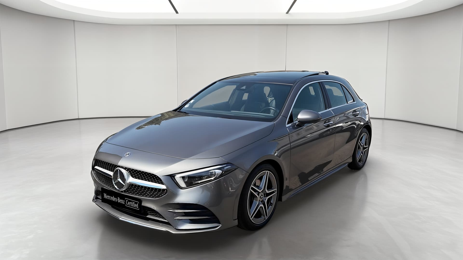 Mercedes-Benz Classe A 200 7G-DCT AMG Line — 3/4 avant gauche