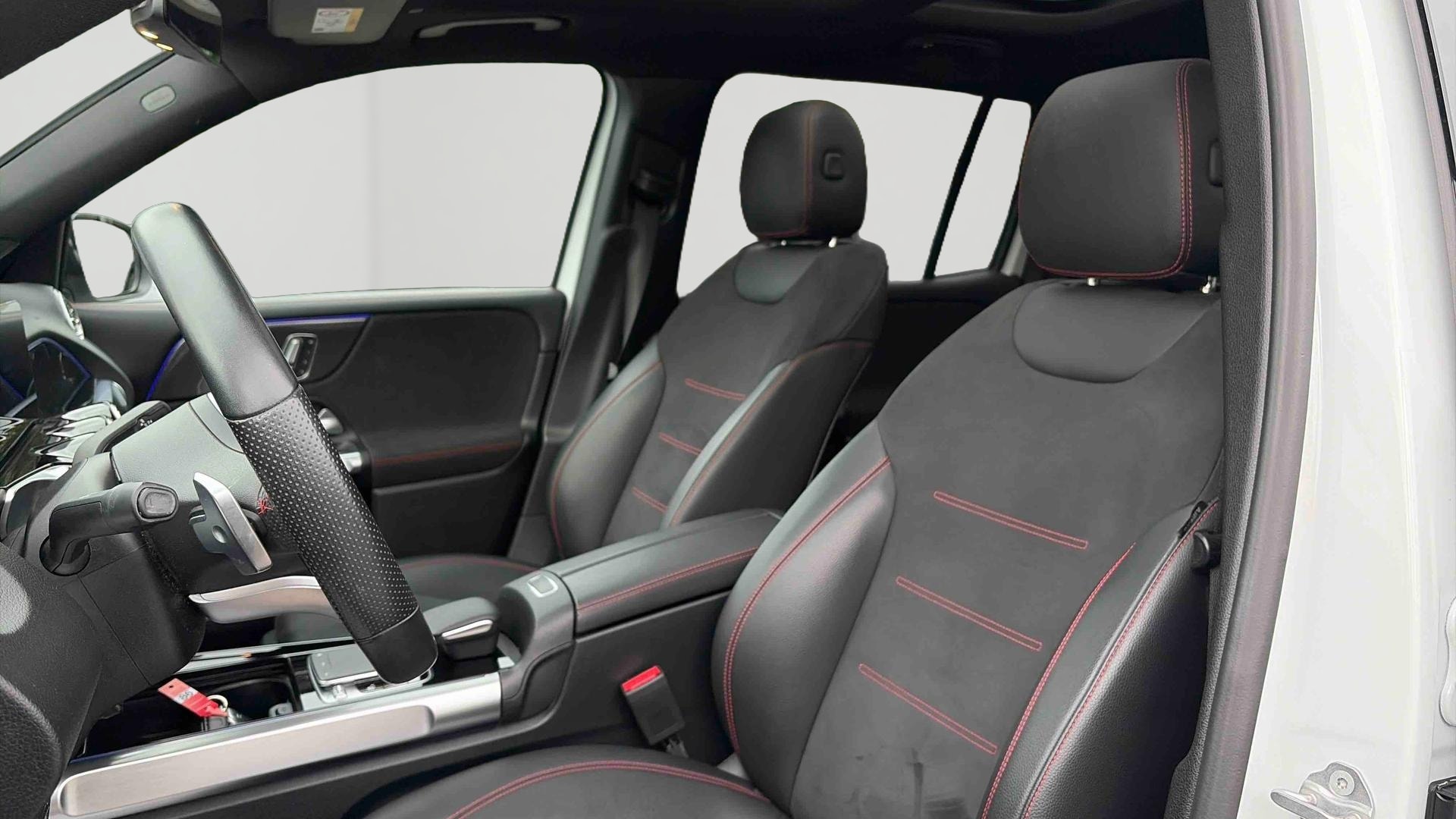 Mercedes-Benz GLB 200 d 8G-DCT AMG Line — Siège conducteur
