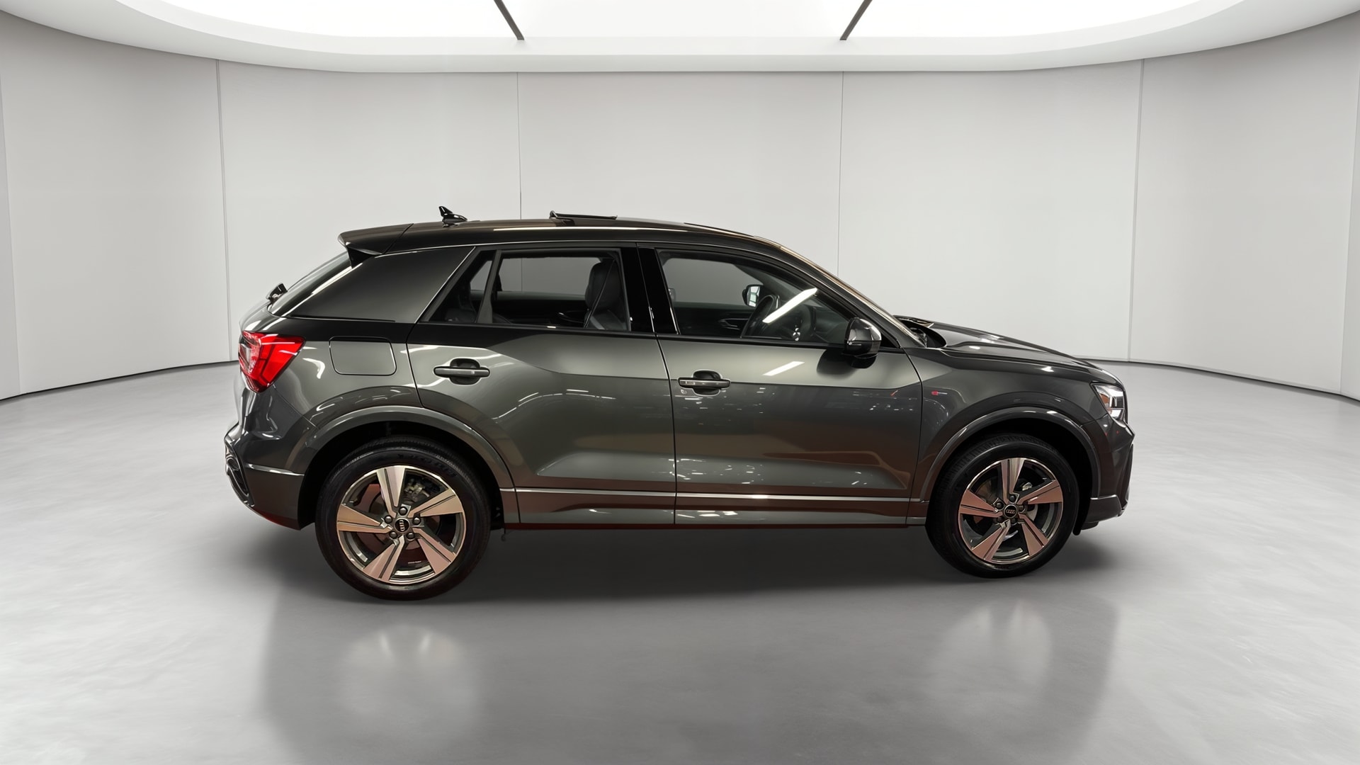 Audi Q2 35 TFSI 150 S tronic 7 Advanced — Profil droit