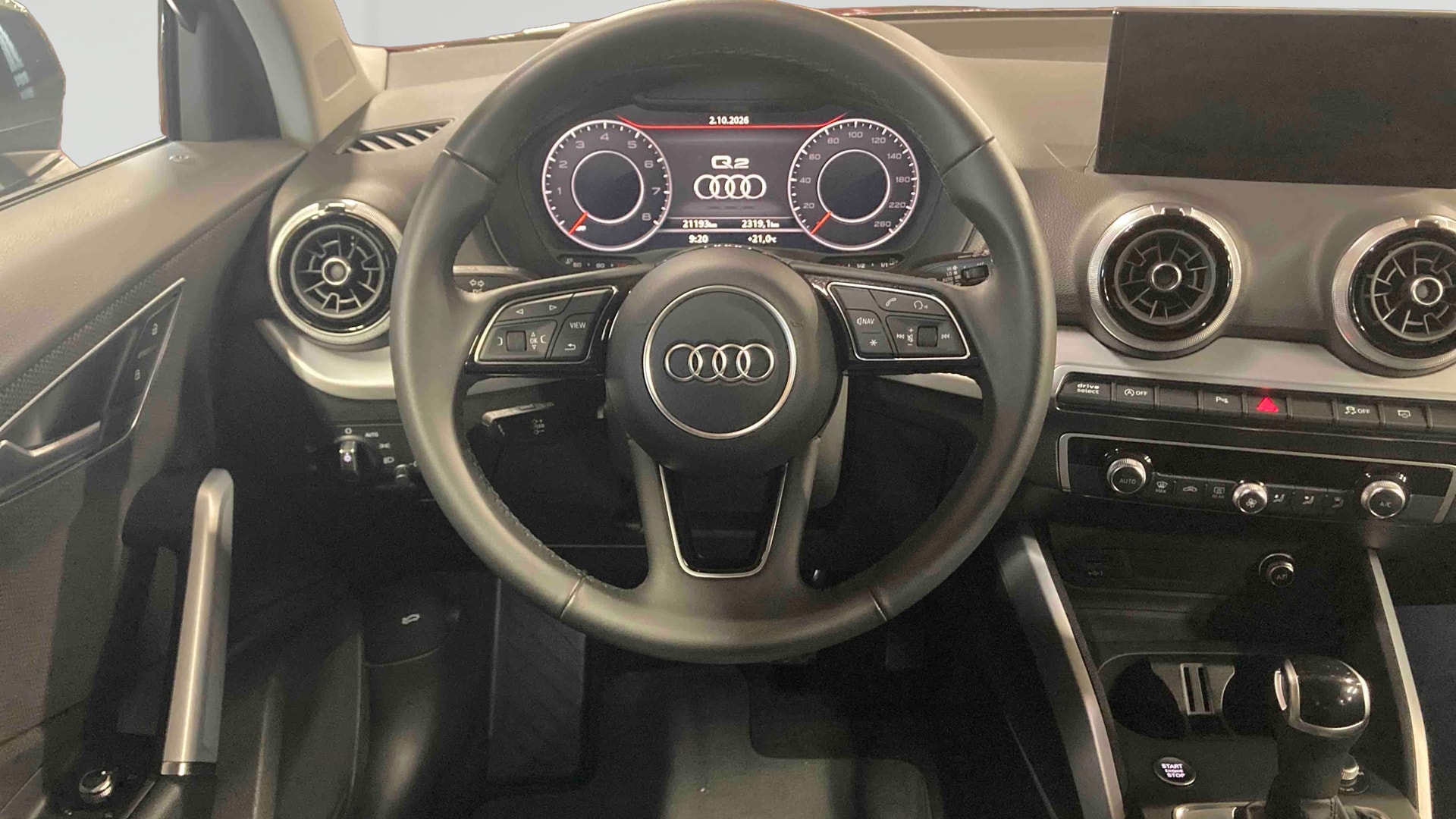 Audi Q2 35 TFSI 150 S tronic 7 Advanced — Poste de pilotage