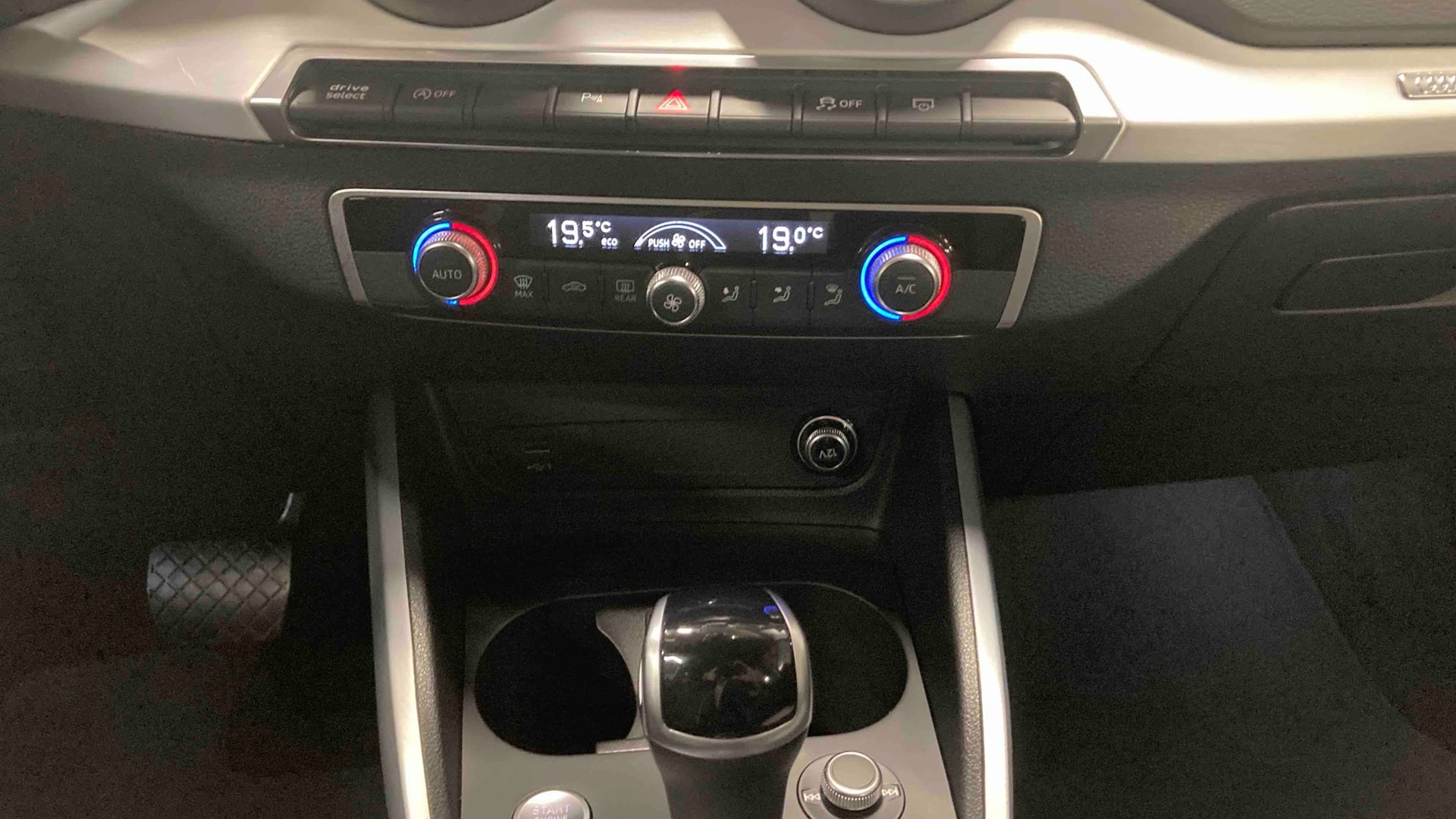 Audi Q2 35 TFSI 150 S tronic 7 Advanced — photo 20