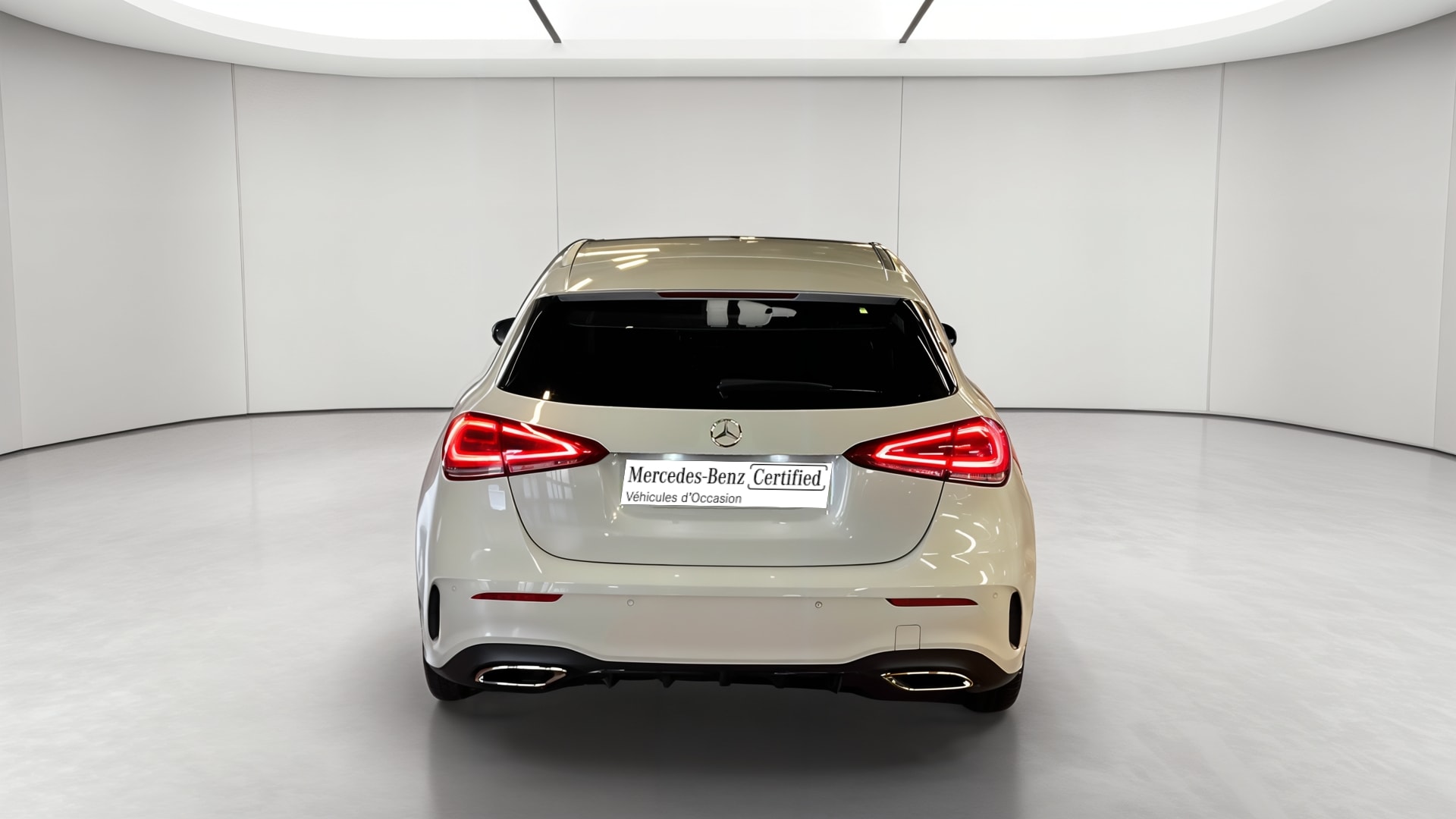 Mercedes-Benz Classe A 180 7G-DCT AMG Line — Face arrière