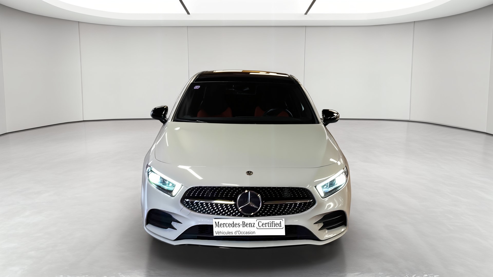 Mercedes-Benz Classe A 180 7G-DCT AMG Line — Face avant