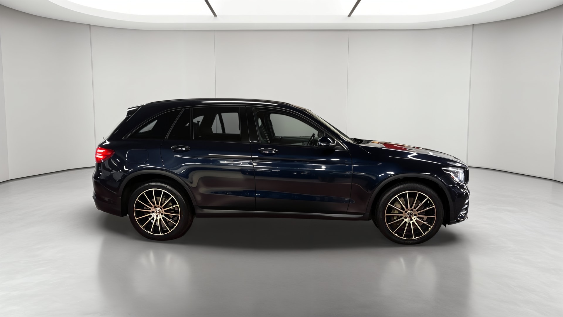 Mercedes-Benz Classe GLC 250 9G-Tronic 4Matic Sportline — Profil droit