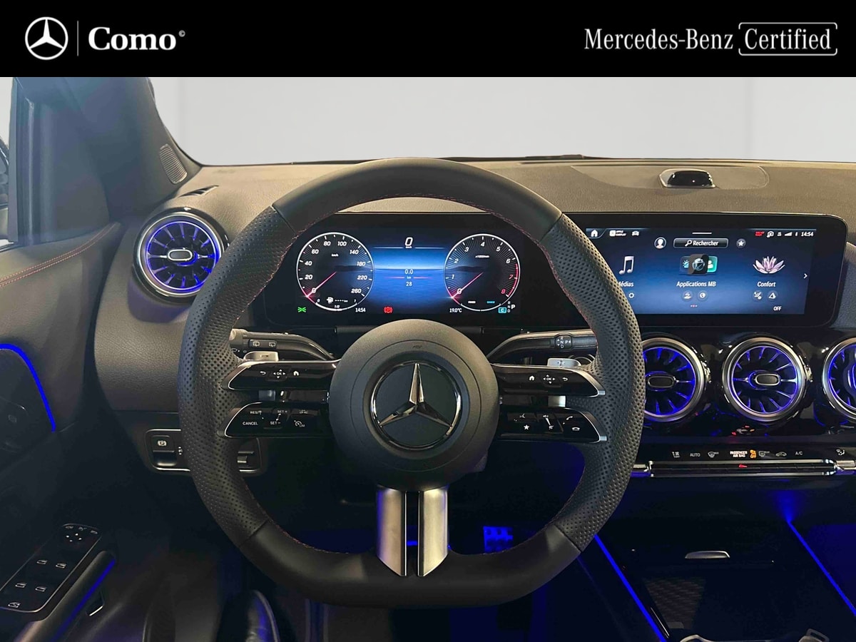 Mercedes-Benz GLA 180 7G-DCT Edition 140 — Poste de pilotage