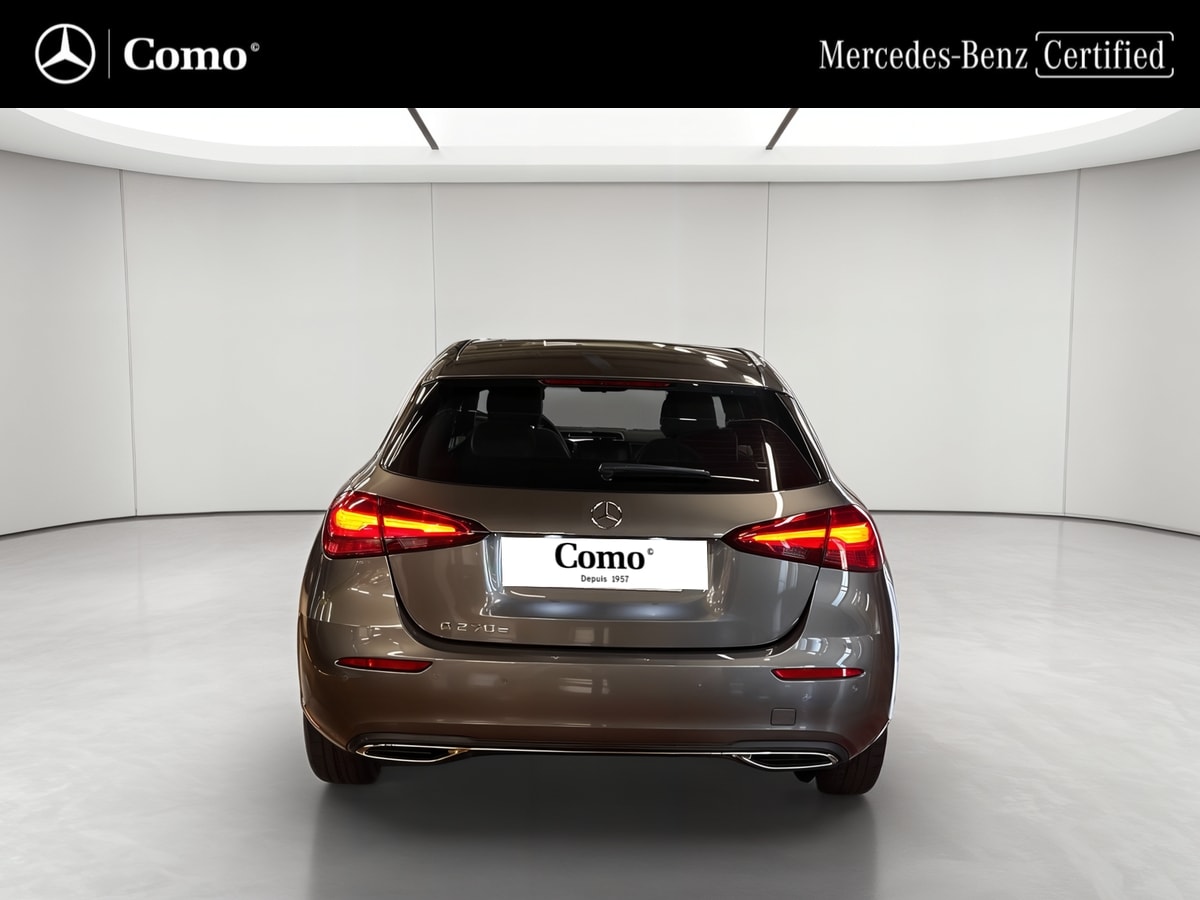 Mercedes-Benz Classe A 250 e Hybrid EQ Business Line — Face arrière