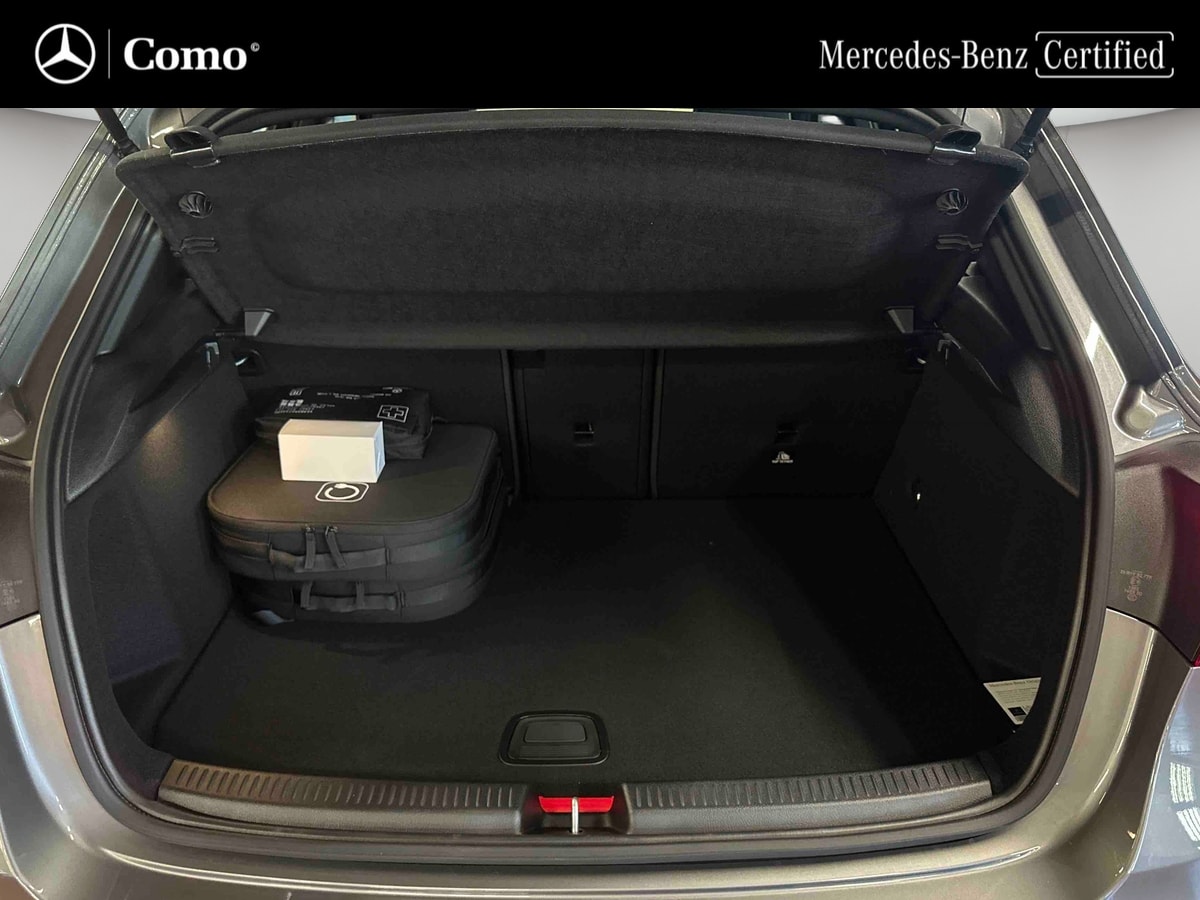 Mercedes-Benz Classe A 250 e Hybrid EQ Business Line — Coffre