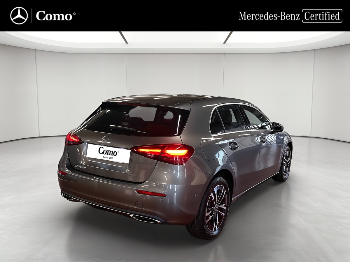 Mercedes-Benz Classe A 250 e Hybrid EQ Business Line — 3/4 arrière droit
