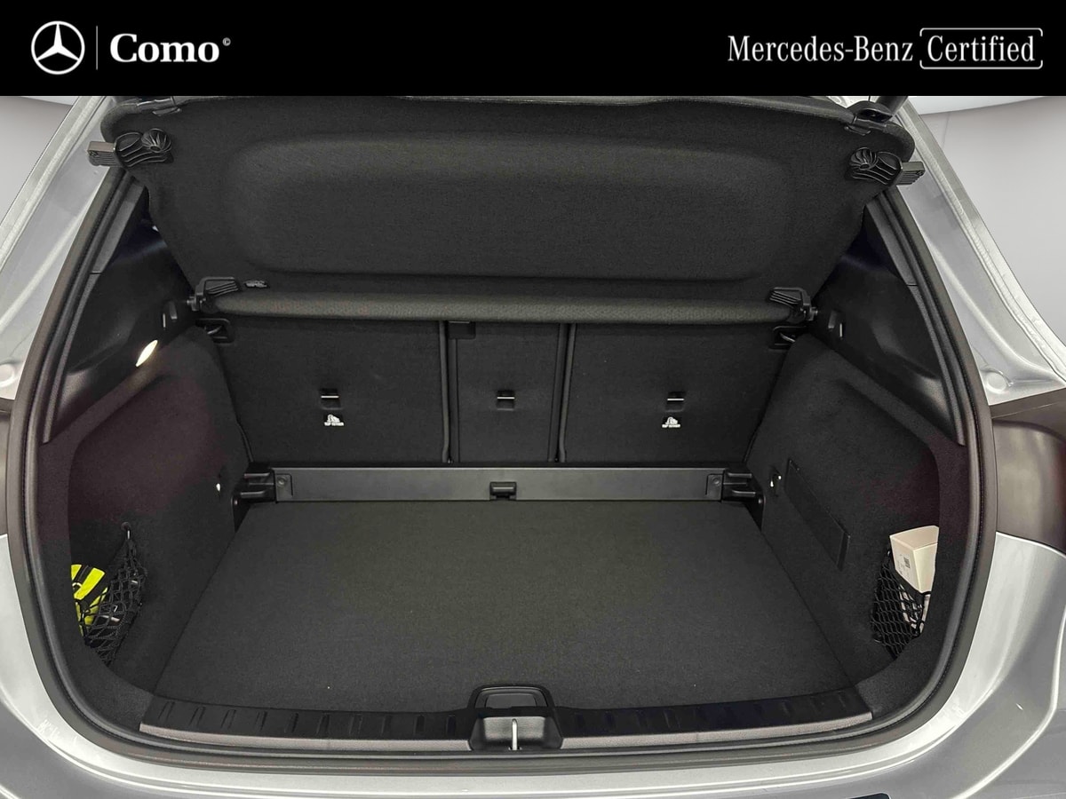 Mercedes-Benz GLA 200 7G-DCT Edition 140 — Coffre