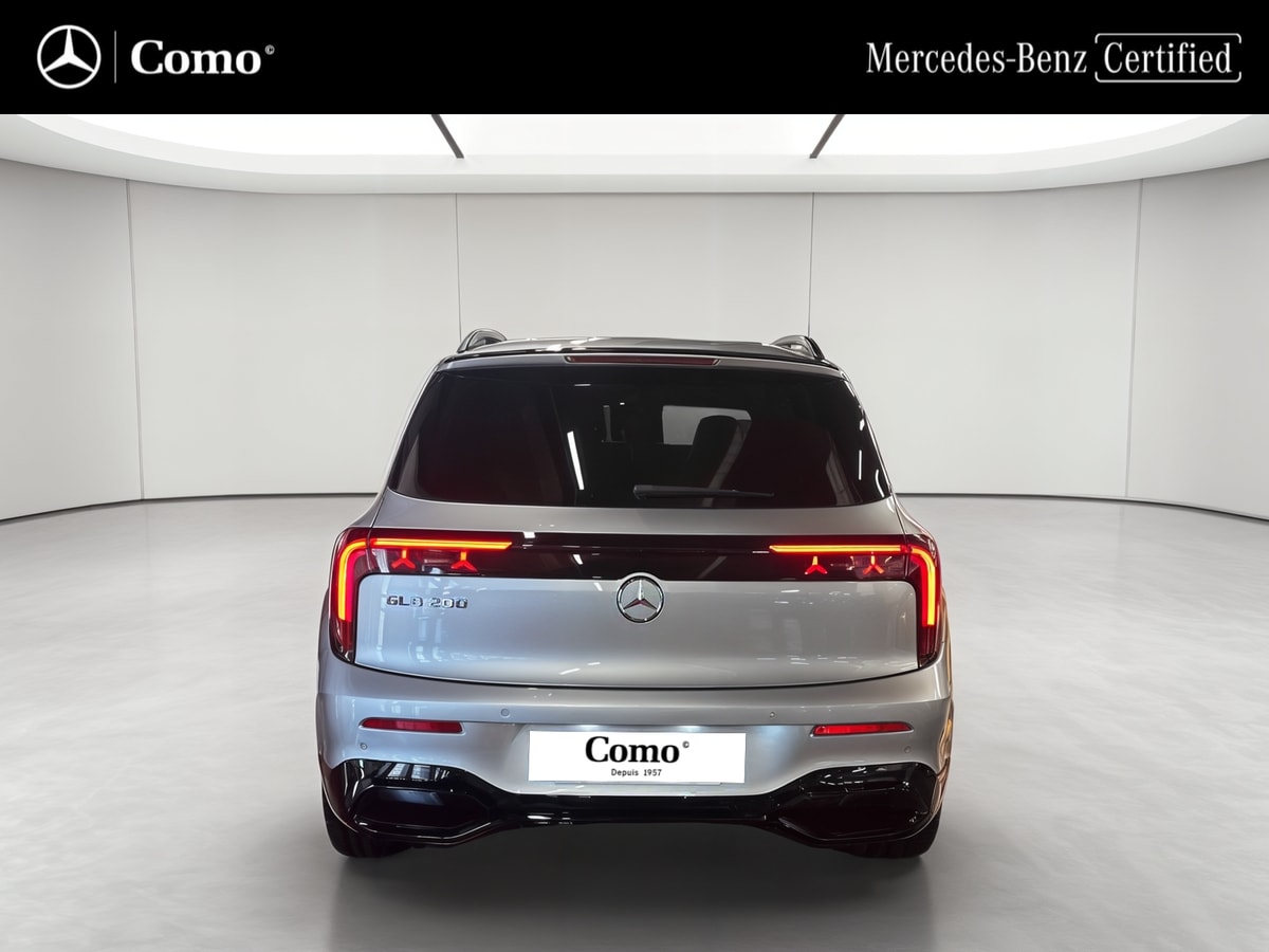 Mercedes-Benz GLB 200 AMG Line — Face arrière