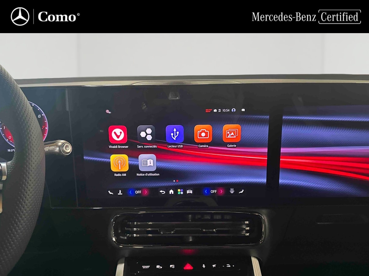 Mercedes-Benz GLB 200 AMG Line — photo 16