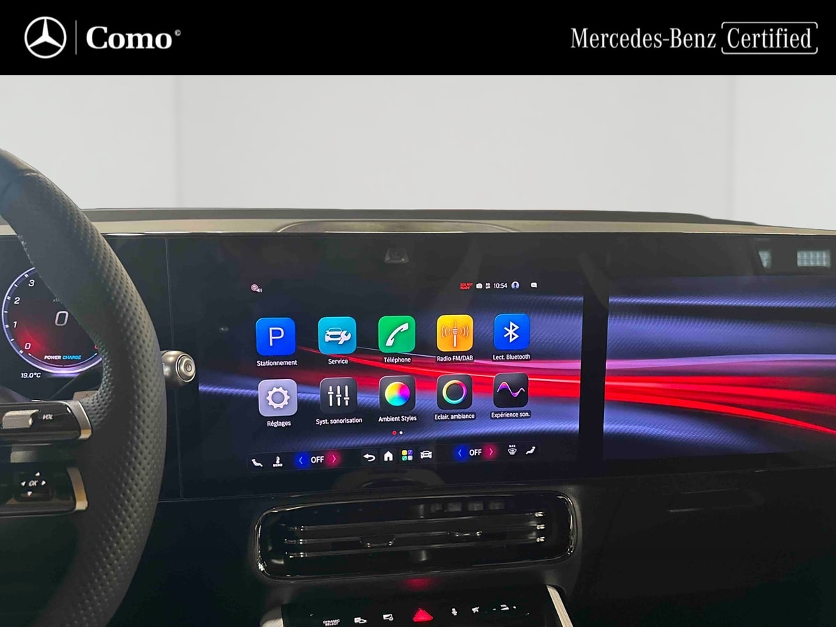 Mercedes-Benz GLB 200 AMG Line — photo 15