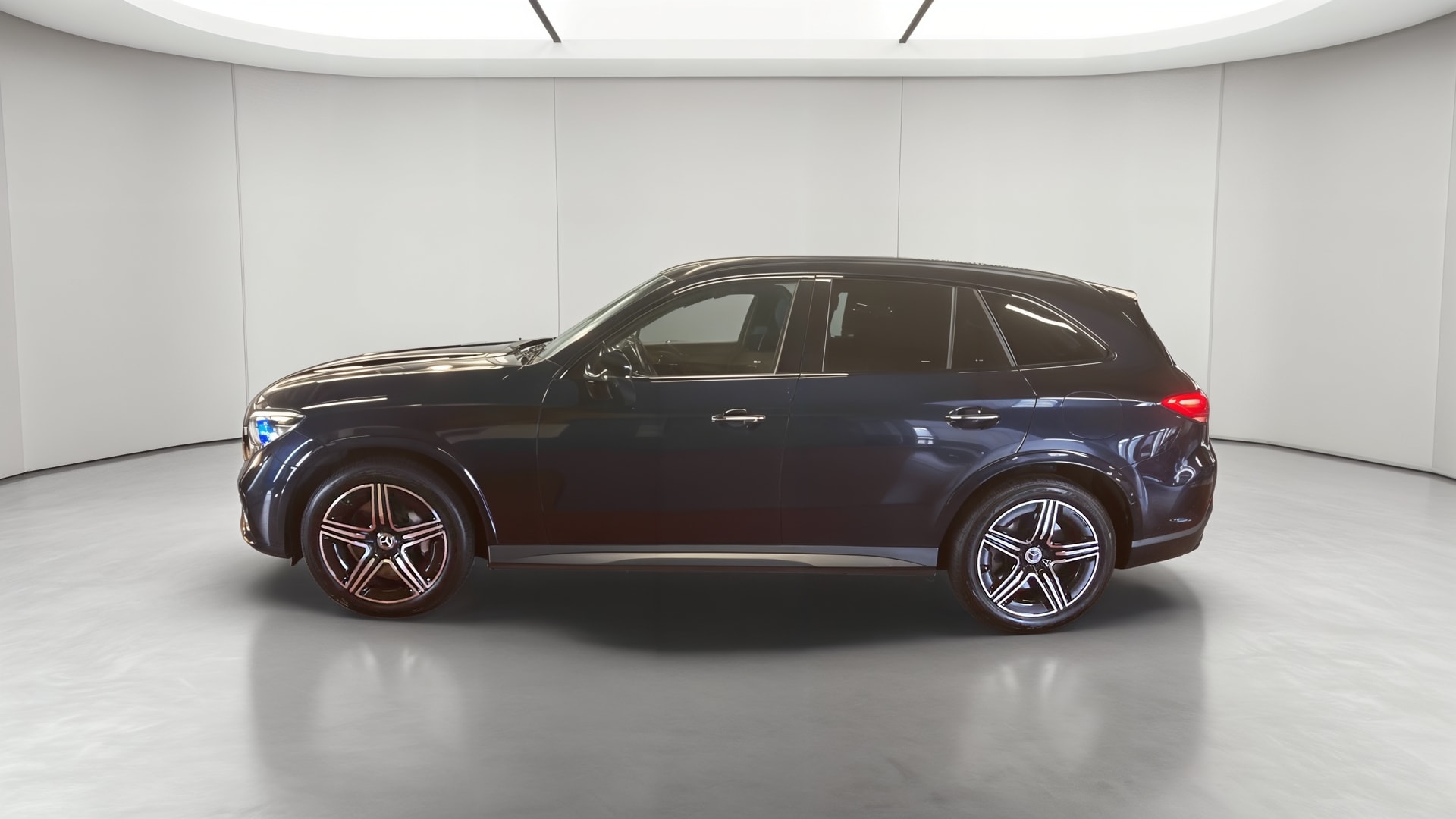Mercedes-Benz GLC 400 e 9G-Tronic 4Matic AMG Line — Profil gauche