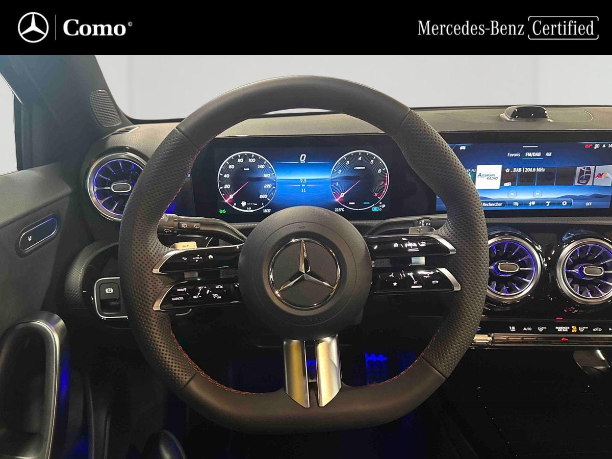 Mercedes-Benz Classe A 180 Edition 140 — Poste de pilotage