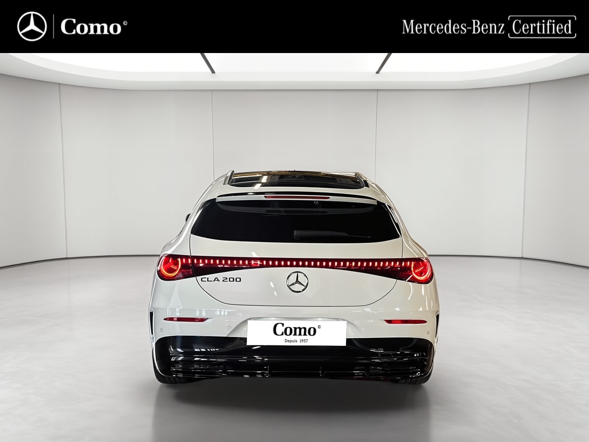 Mercedes-Benz CLA Shooting Brake 200 AMG Line — Face arrière