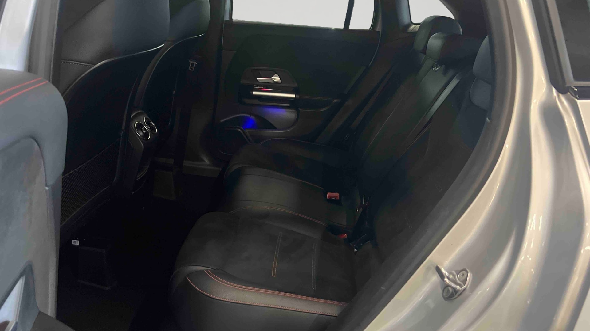 Mercedes-Benz GLA 250 e 8G-DCT AMG Line — Siège arrière gauche