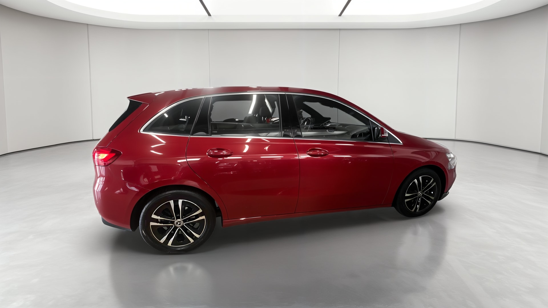 Mercedes-Benz Classe B 180 7G-DCT Progressive Line — Profil droit