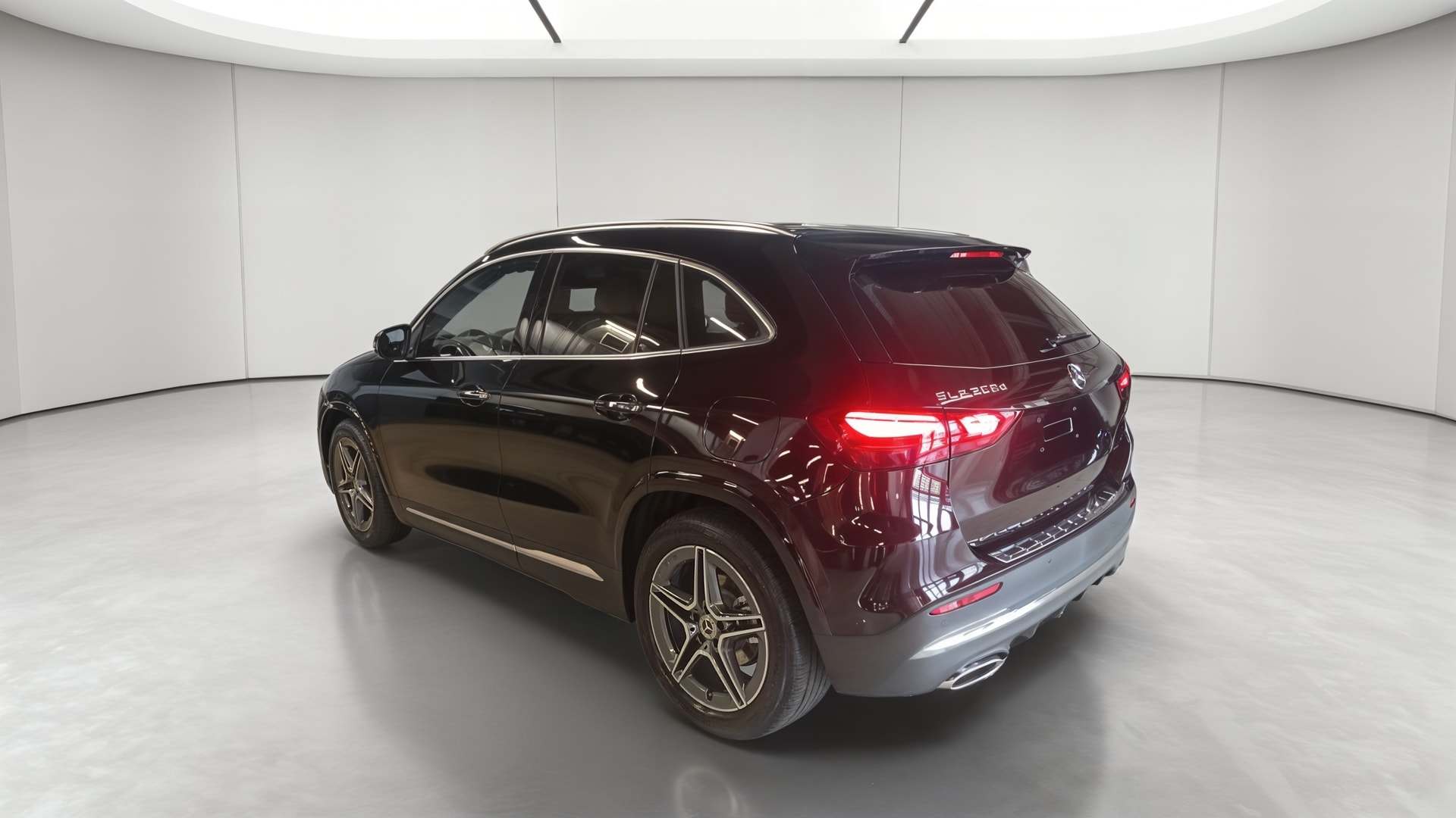 Mercedes-Benz GLA 200 d 8G-DCT Edition 140 — 3/4 arrière gauche