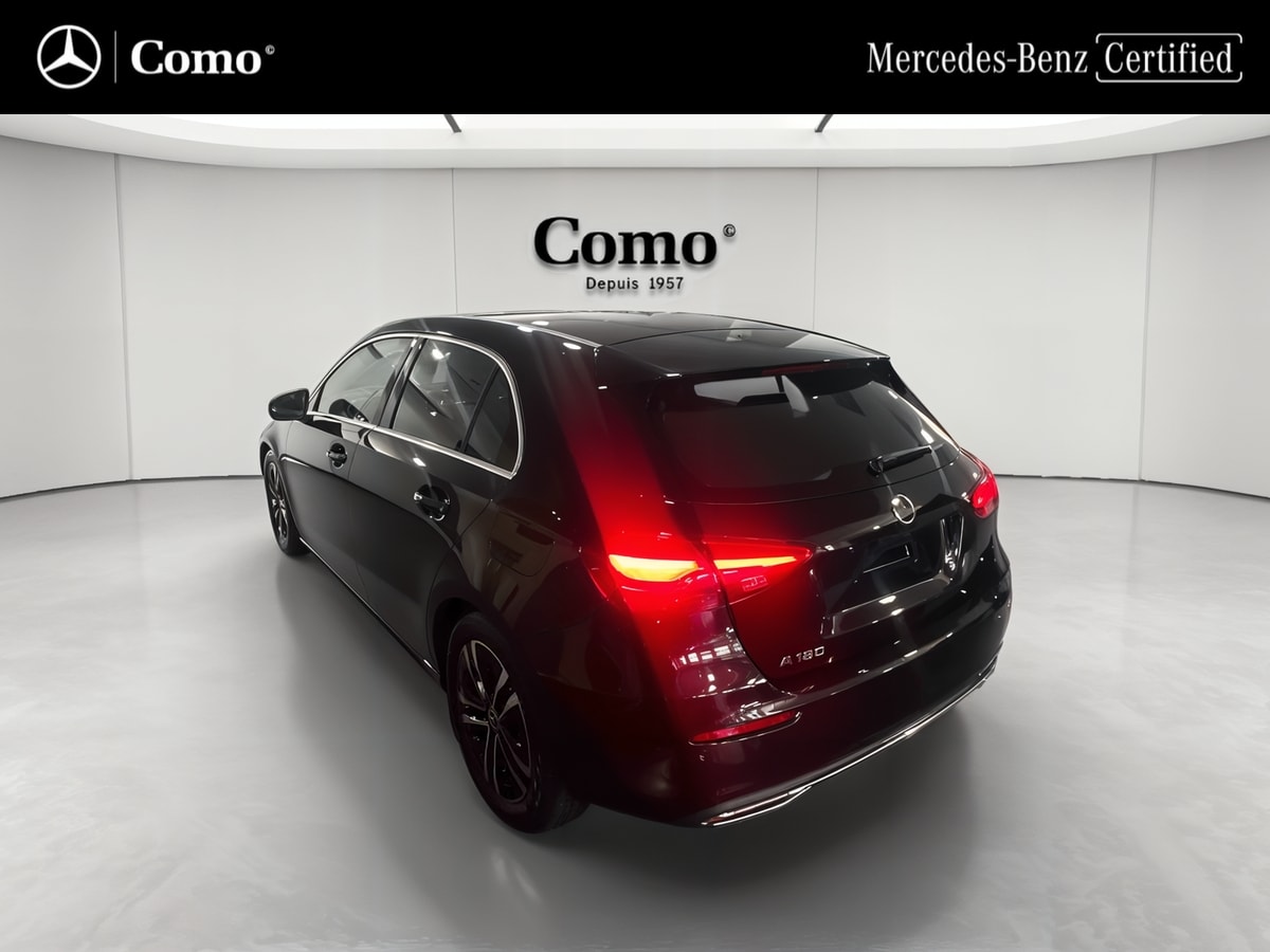 Mercedes-Benz Classe A 180 Business Line — 3/4 arrière gauche