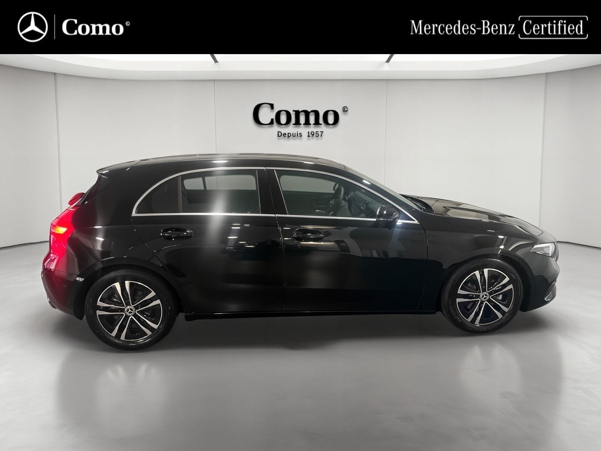 Mercedes-Benz Classe A 180 Business Line — Profil droit