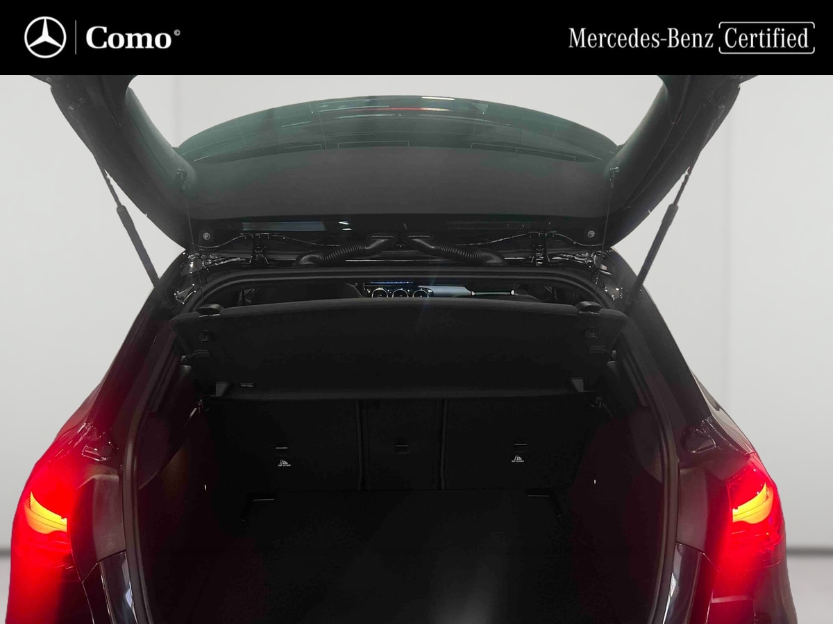 Mercedes-Benz Classe A 180 Business Line — Coffre