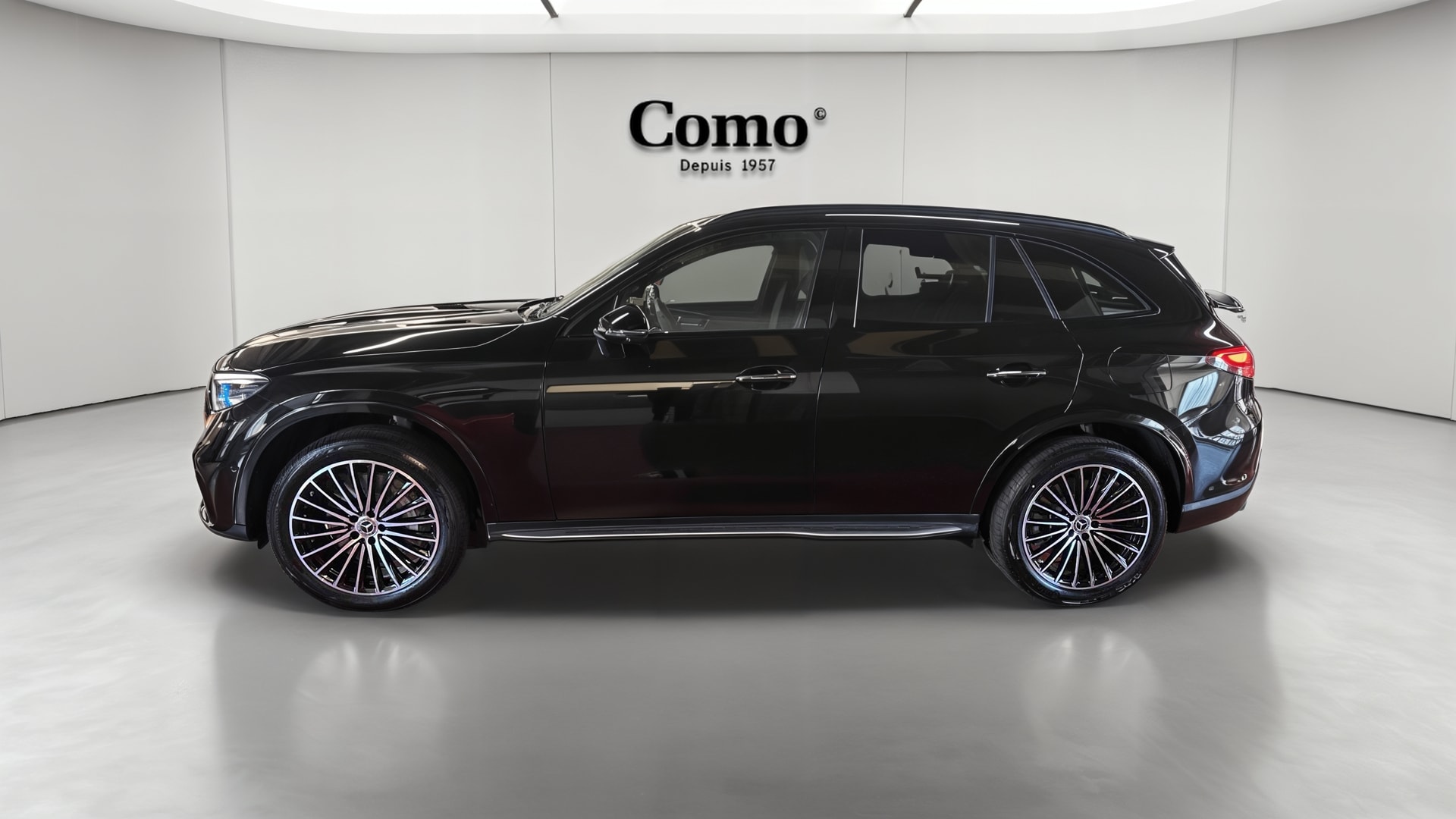 Mercedes-Benz GLC 300 e Hybrid EQ 4Matic AMG Line + — Profil gauche