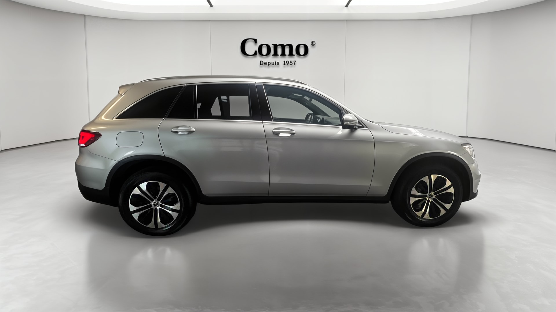 Mercedes-Benz GLC 300 e 9G-Tronic 4Matic Avantgarde Line — Profil droit