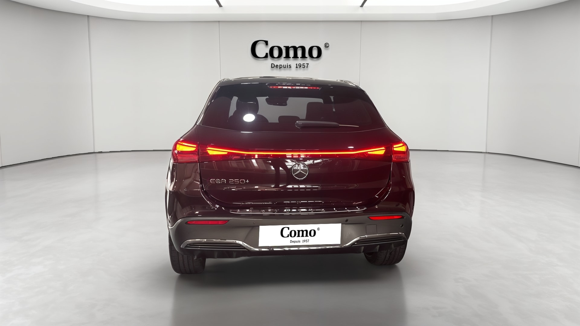 Mercedes-Benz EQA 250+ AMG Line — Face arrière