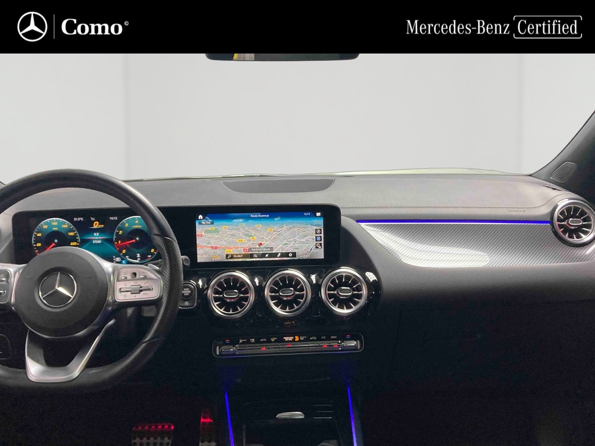 Mercedes-Benz GLA 200 7G-DCT AMG Line — Planche de bord