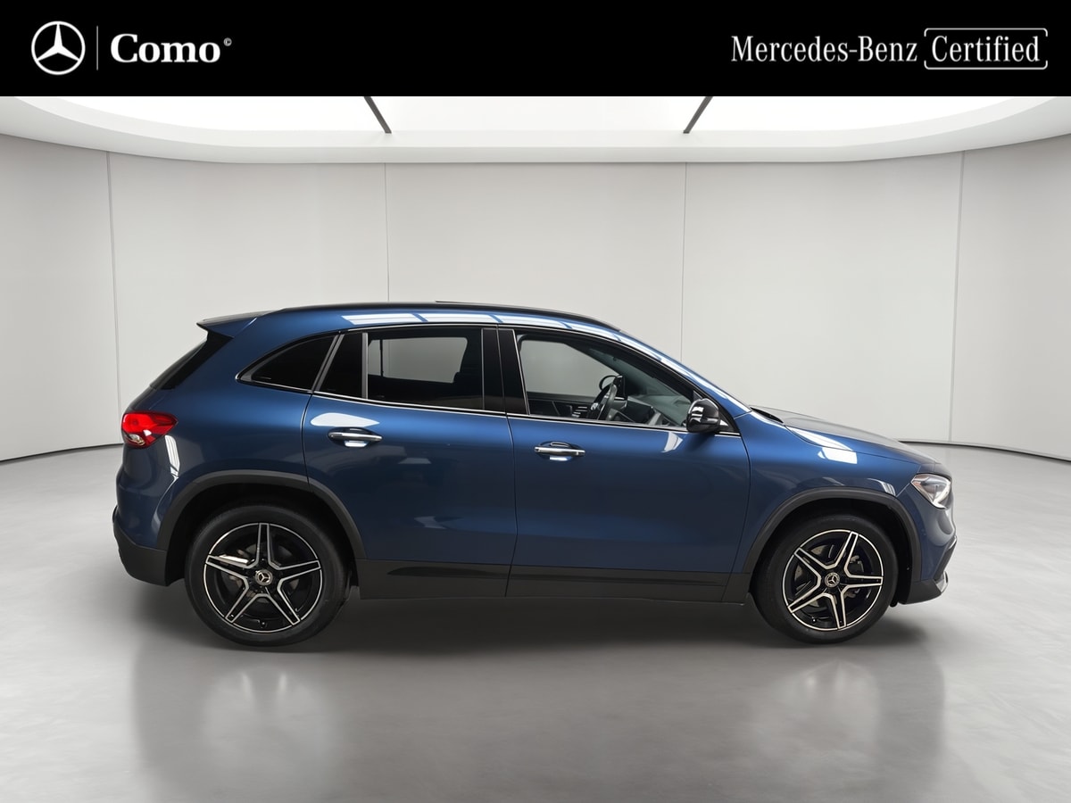 Mercedes-Benz GLA 200 7G-DCT AMG Line — Profil droit