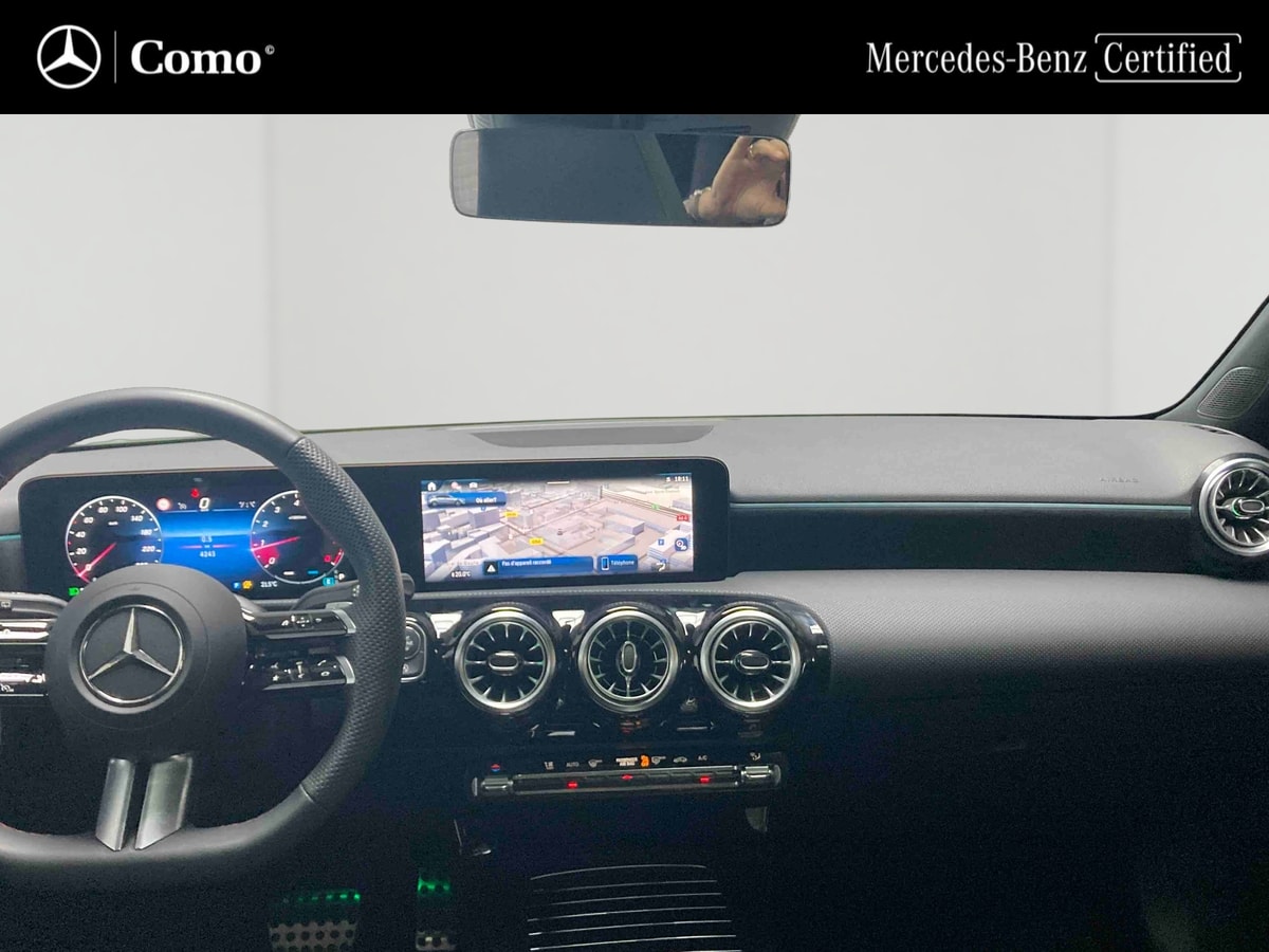 Mercedes-Benz Classe A 180 AMG Line — Planche de bord