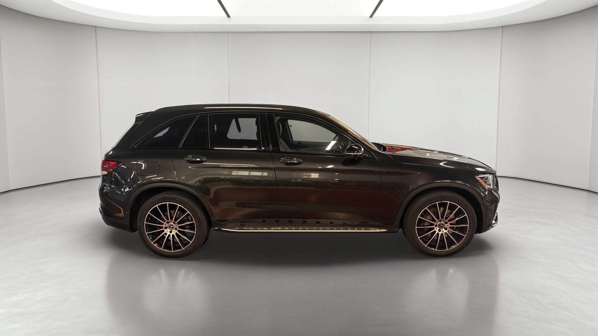 Mercedes-Benz GLC 300 e EQ POWER 9G-Tronic 4Matic AMG Line — Profil droit