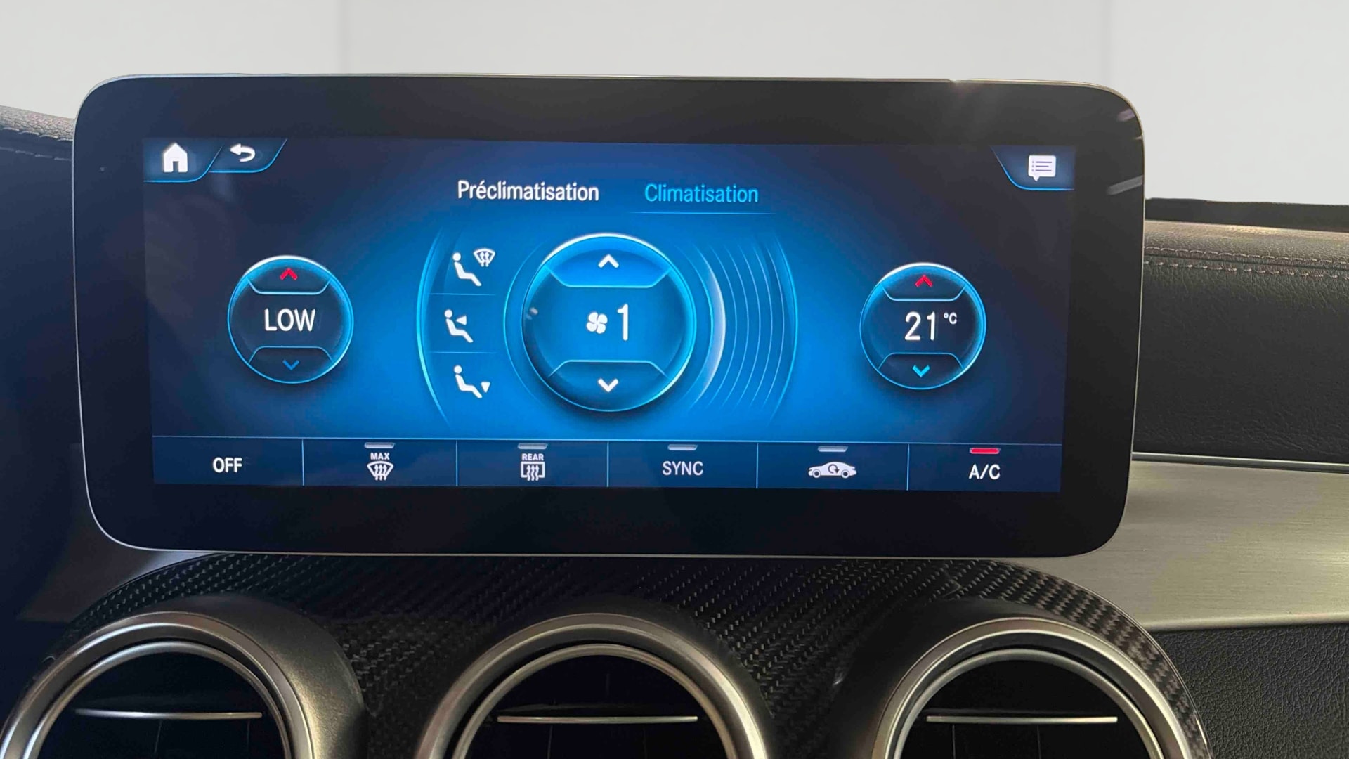 Mercedes-Benz GLC 300 e EQ POWER 9G-Tronic 4Matic AMG Line — photo 21