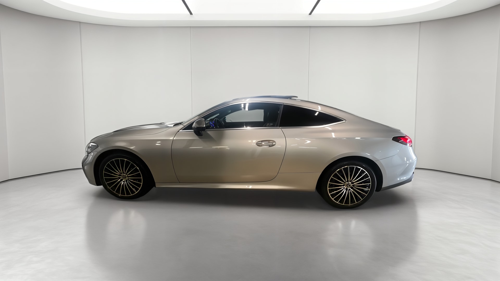 Mercedes-Benz CLE Coupé 200 9G-Tronic AMG Line — Profil gauche