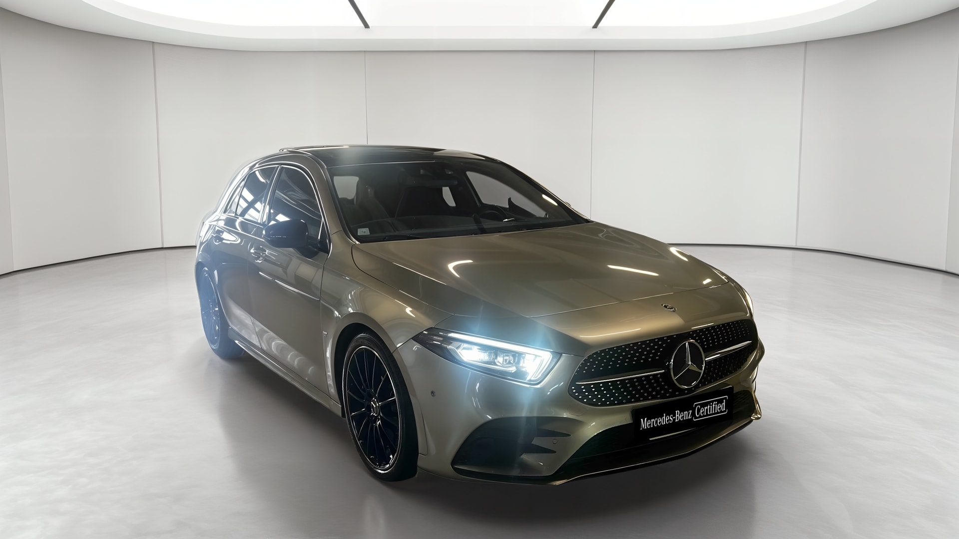 Mercedes-Benz Classe A 250 7G-DCT 4Matic AMG Line — 3/4 avant droit
