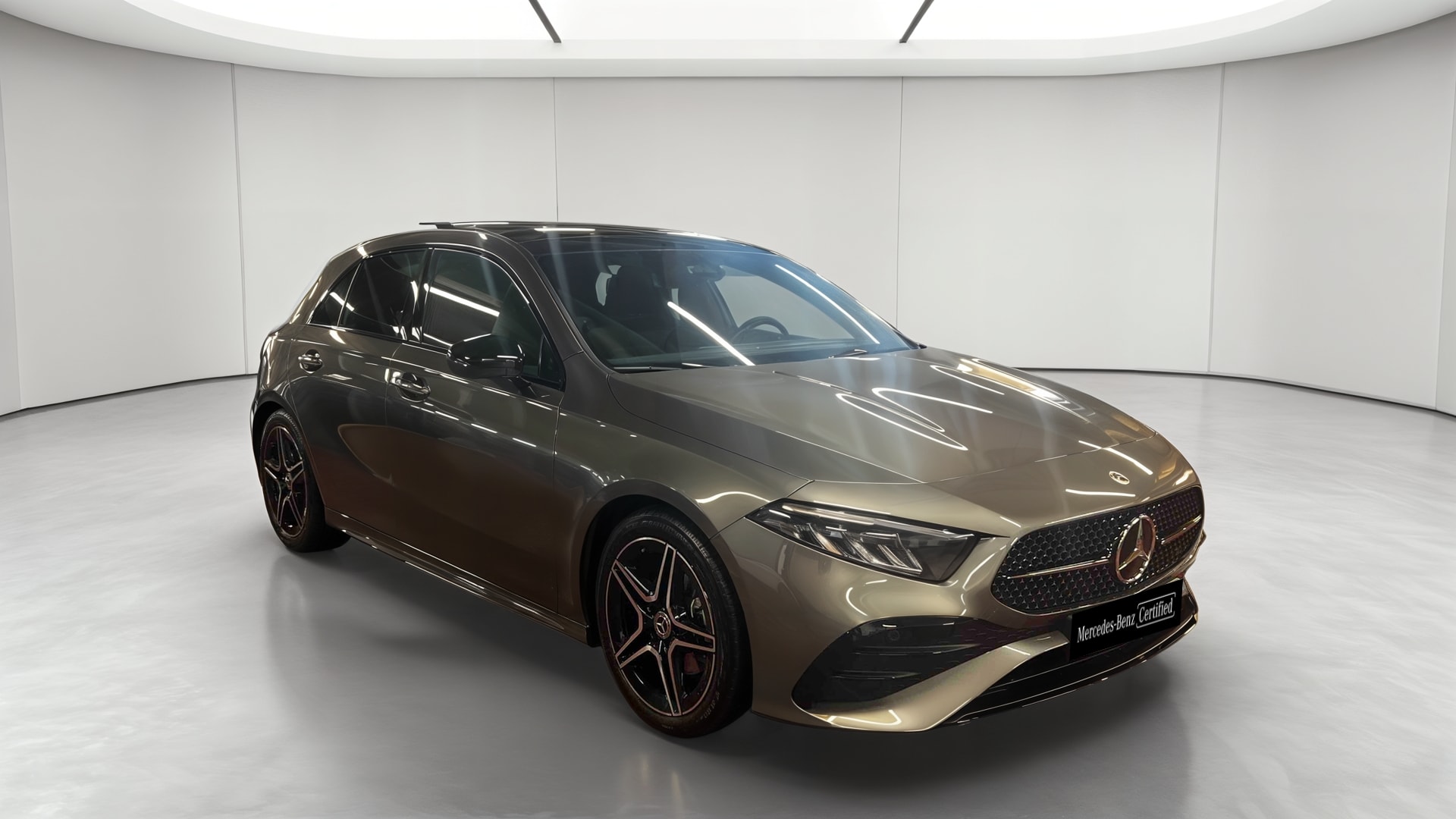 Mercedes-Benz Classe A 200 d AMG Line — 3/4 avant droit
