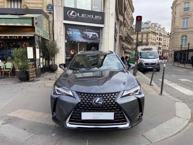 Lexus UX