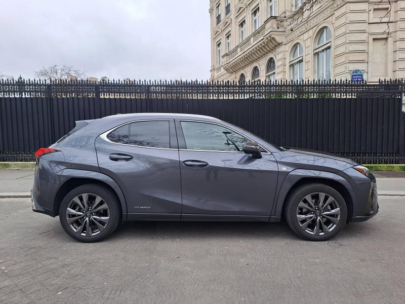 Lexus UX