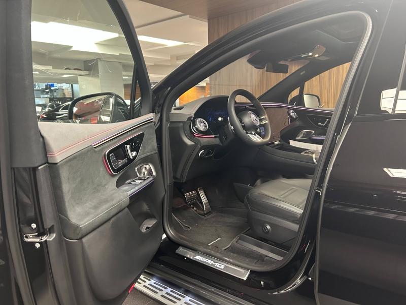 Mercedes-Benz EQE SUV