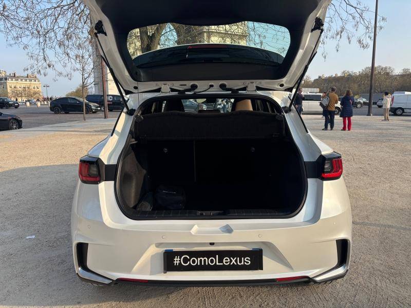 Lexus LBX