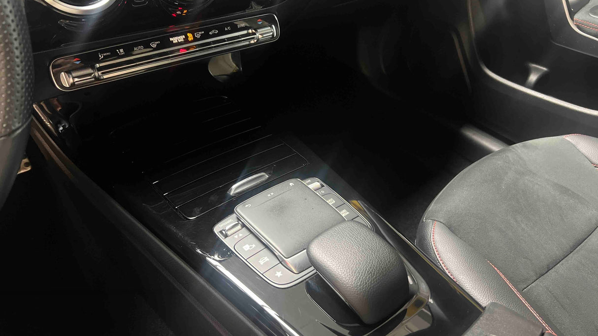 Mercedes-Benz CLA COUPE
