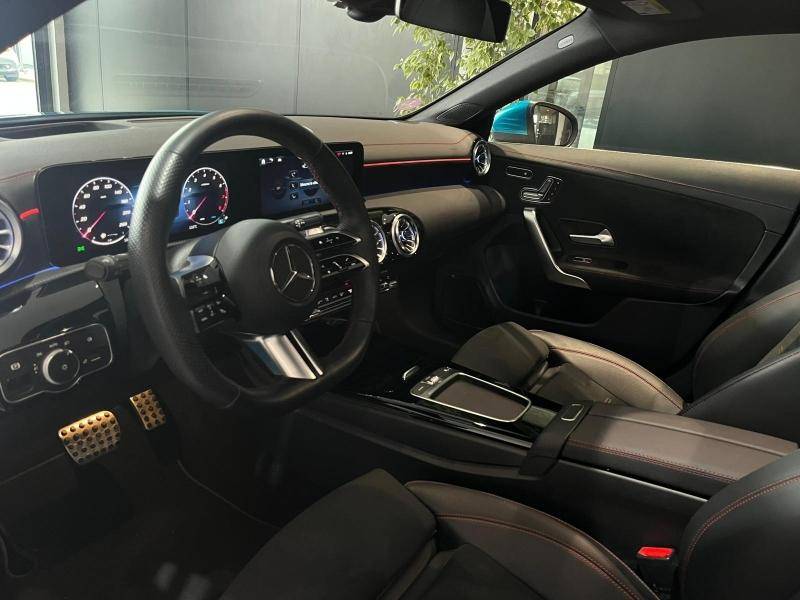 Mercedes-Benz CLA COUPE