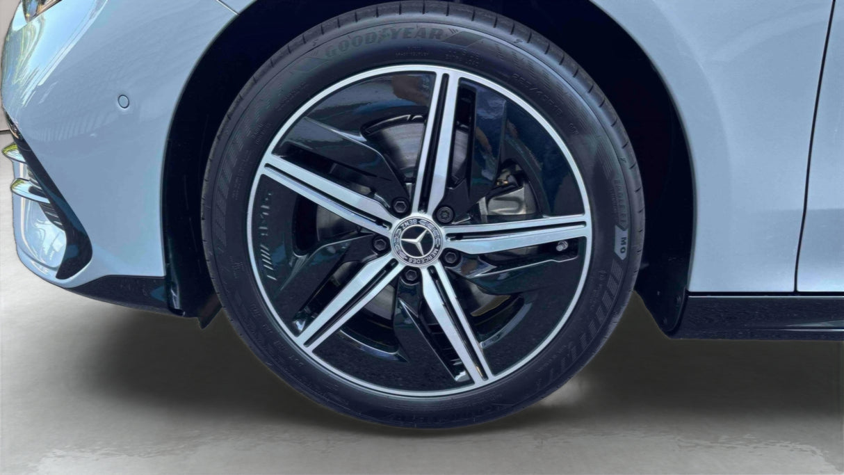 Mercedes-Benz CLA SHOOTING BRAKE EQ