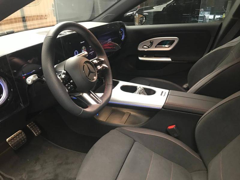 Mercedes-Benz CLA SHOOTING BRAKE EQ