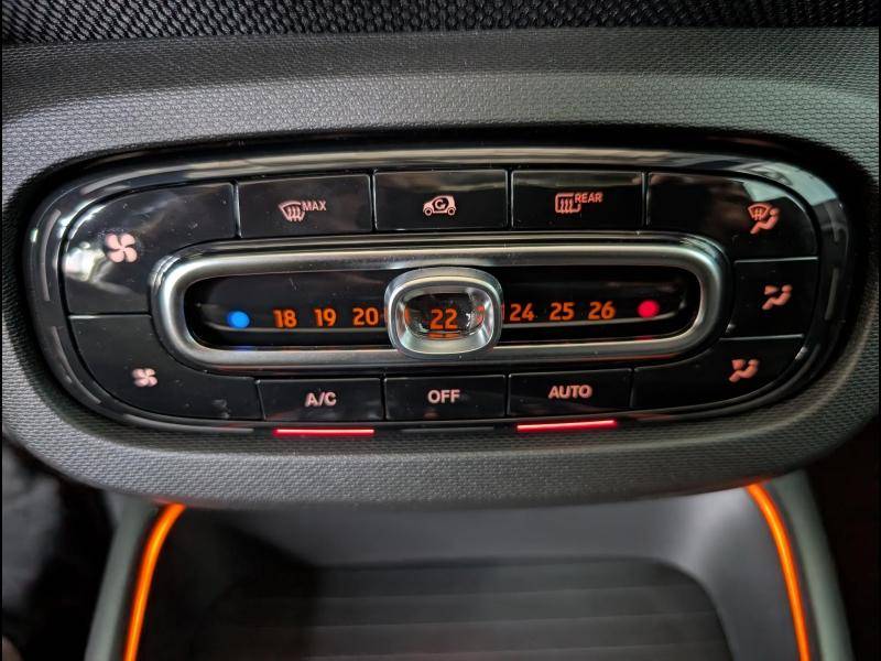 smart FORTWO CABRIO EQ