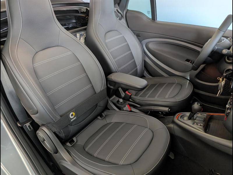 smart FORTWO CABRIO EQ
