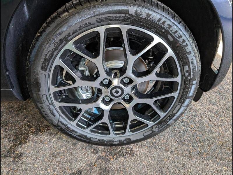 smart FORTWO CABRIO EQ